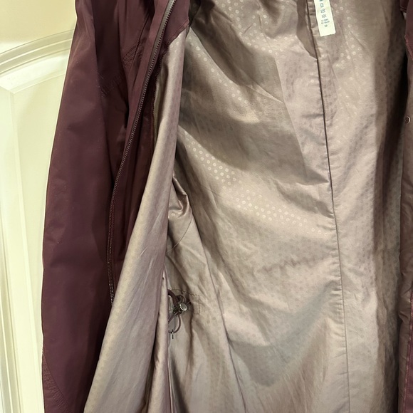 Lululemon Athletica Purple Rain Trench Jackt - Picture 5 of 7
